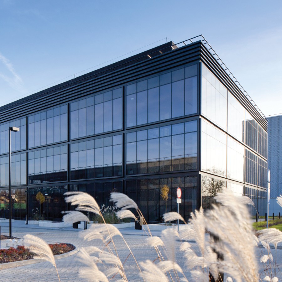 Innowacyjna platforma EcoStruxure for Building do efektywnego zarządzania obiektem w Centrum Zaawansowanych Materiałów i Technologii CEZAMAT