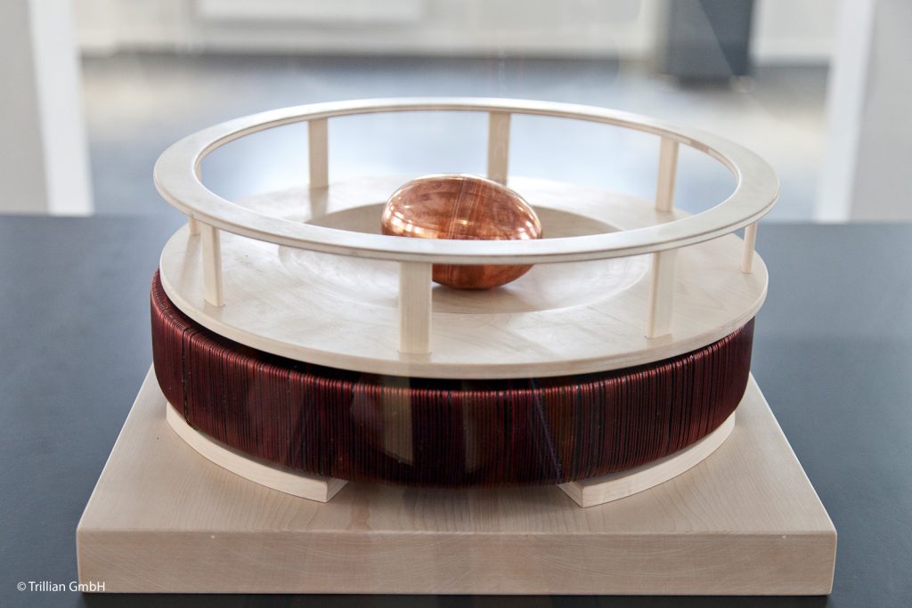 Elektrotechniczne „jajko Kolumba”- replika wynalazku Tesli