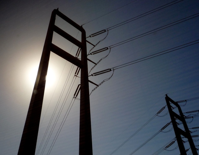 Zaćmienie słońca: Czy europejskie sieci energetyczne zdadzą test na odporność i elastyczność?