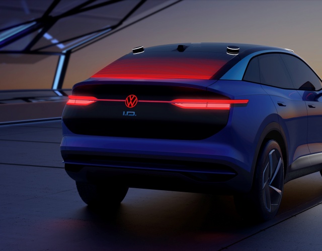 Oświetlenie w samochodzie może pełnić rolę zarówno funkcjonalną, jak i emocjonalną