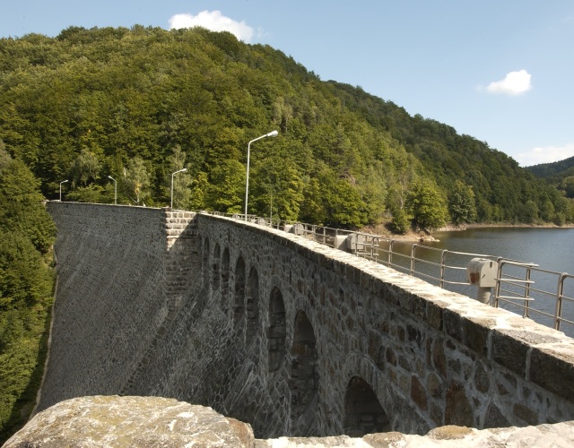 TAURON Ekoenergia dostosowuje Elektrownię Wodną Lubachów (uruchomioną w 1917 r.) do pracy w układzie wirtualnej elektrowni