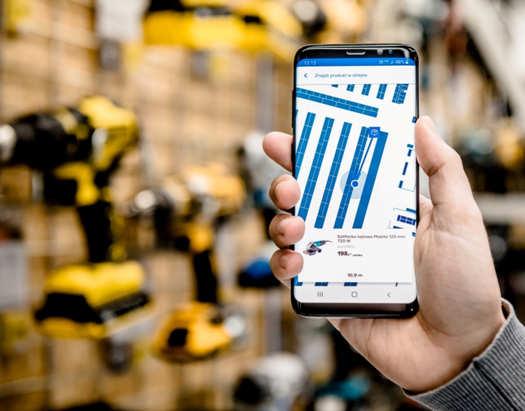 Signify zainstalował pierwszy w Polsce system nawigacji wewnątrz budynku w Castoramie w Komornikach k. Poznania