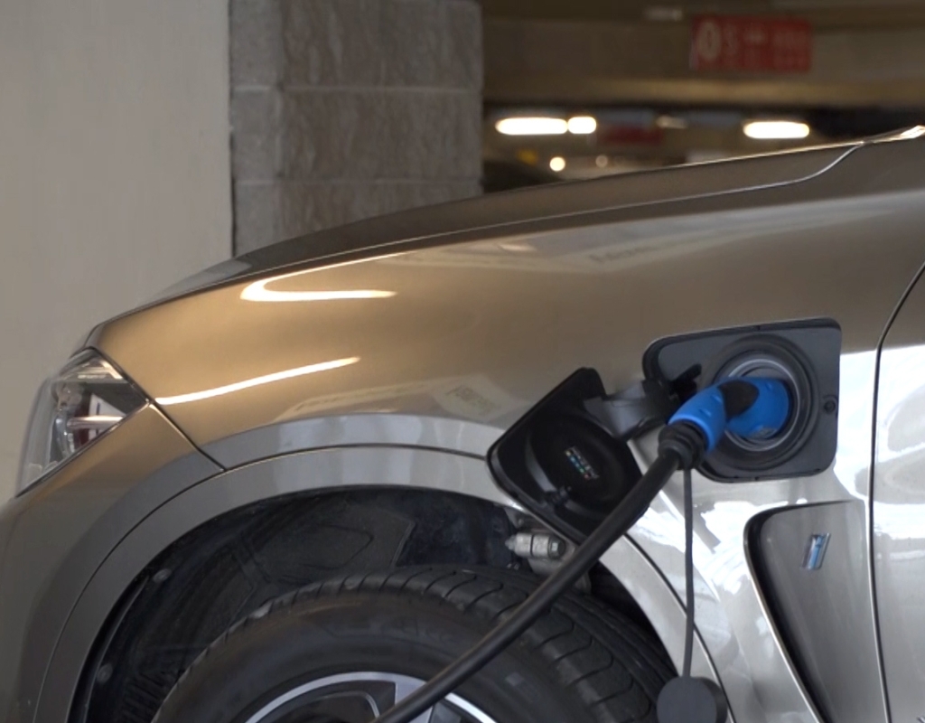 Zabezpieczenia przeciwpożarowe polskich parkingów podziemnych i tuneli nie są przygotowane na pojazdy elektryczne