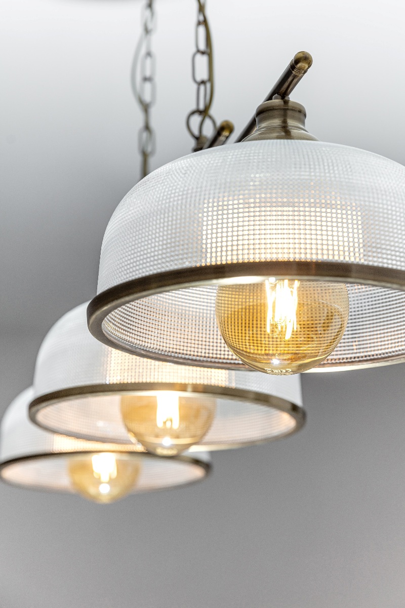 Klasyczna żarówka w wersji nowoczesnej, czyli moda na źródła filamentowe