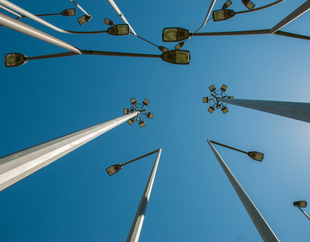 Analiza Signify: wymiana przestarzałego oświetlenia może pomóc zaoszczędzić w budżetach publicznych w Polsce 1 168 milionów zł rocznie