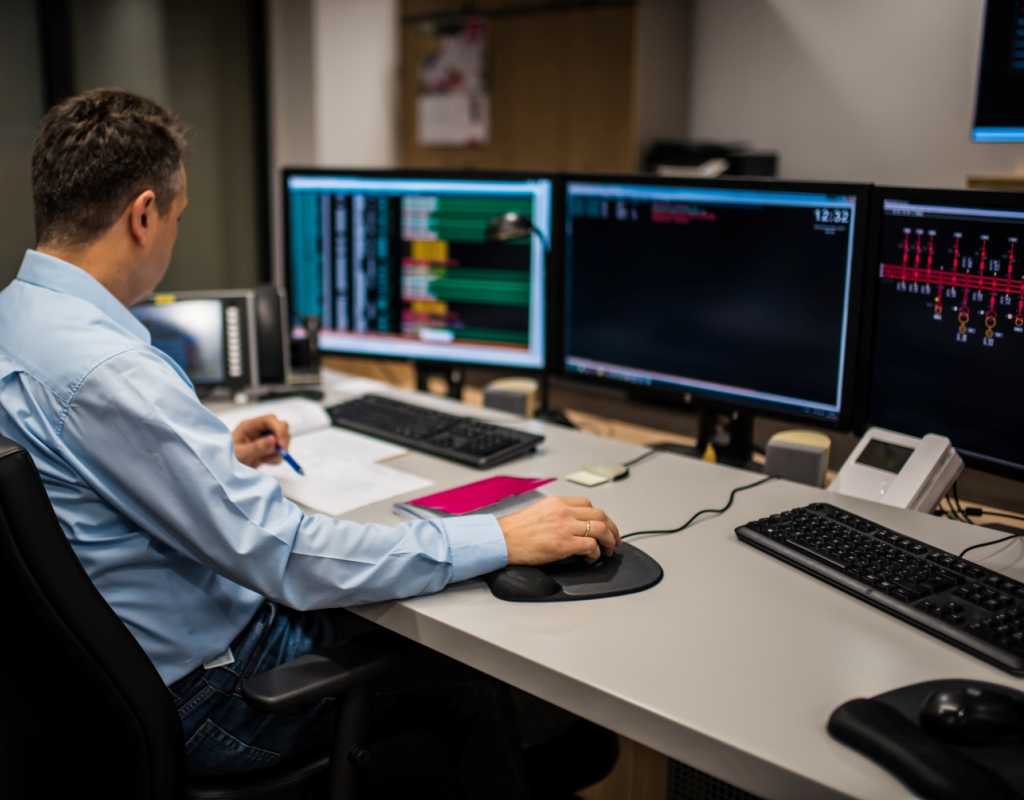 „Automatyka zabezpieczeniowa w układach sieciowych społeczności energetycznej” najlepszą pracą dyplomową w konkursie Tauron Dystrybucja