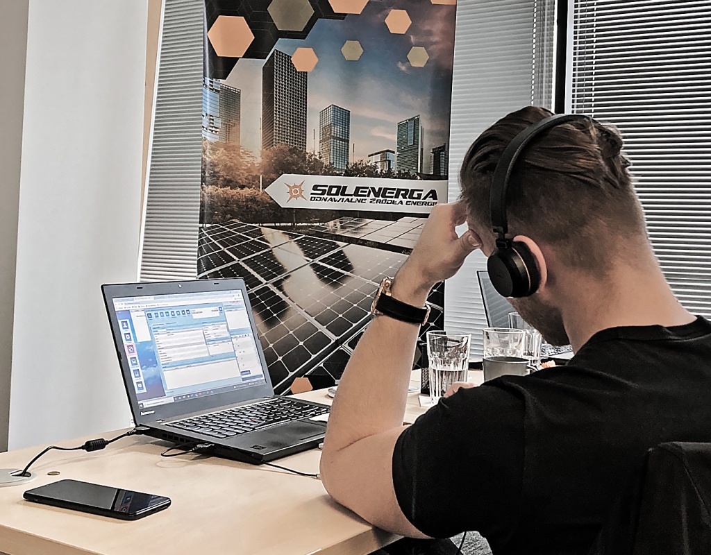 SOLENERGA STAWIA NA SZTUCZNĄ INTELIGENCJĘ!