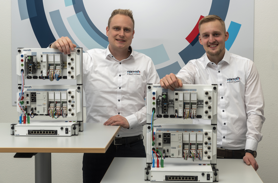 Nowy system szkoleniowy XITE Automax 100 firmy Bosch Rexroth opiera się na aktualnych seriach komponentów systemów automatyzacji i przekazuje użytkownikom niezbędną wiedzę w zakresie połączonych procesów produkcji i zrównoważonego zwiększania efektywności energetycznej. (Źródło ilustracji: Bosch Rexroth AG).