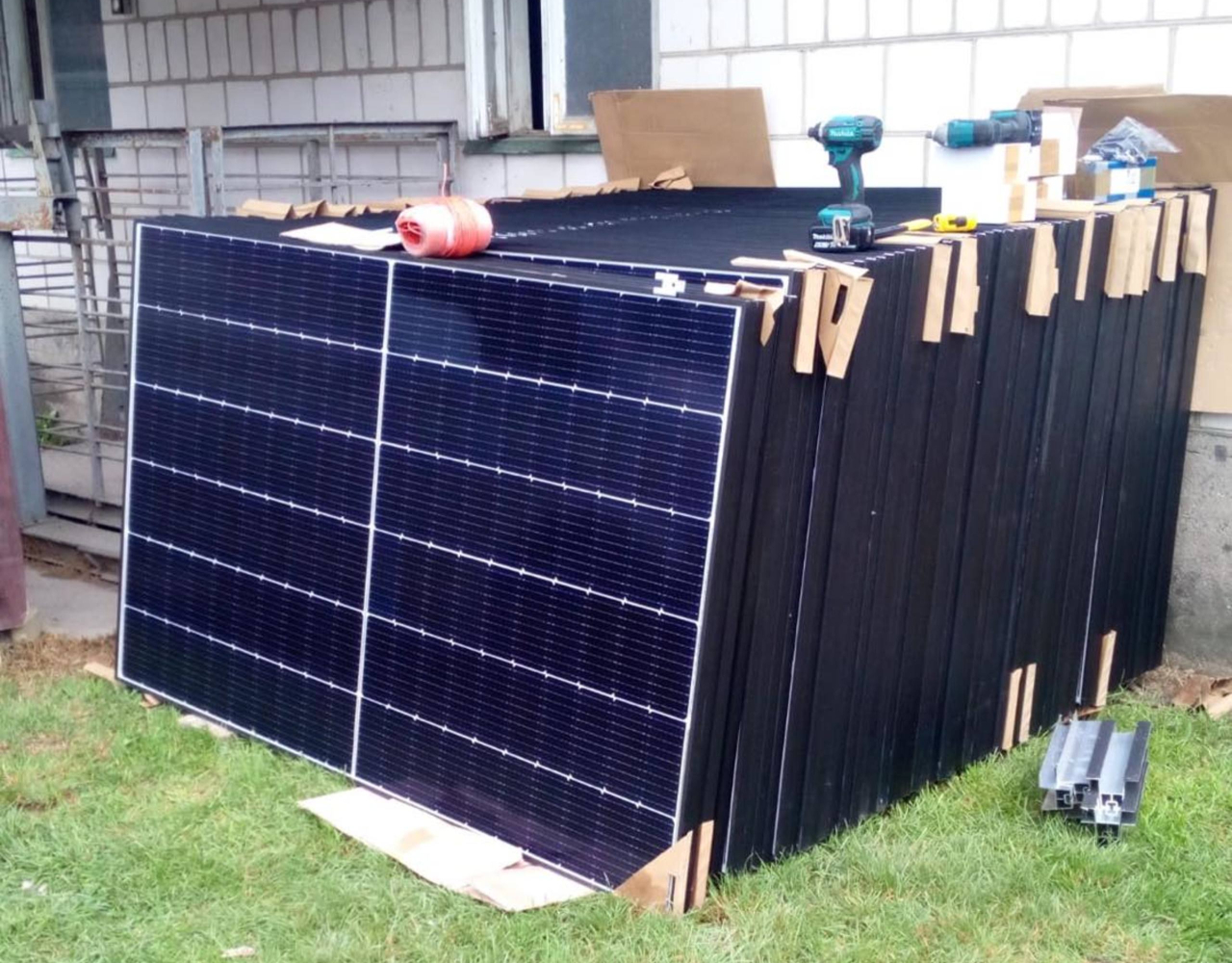 Montaż paneli fotowoltaicznych