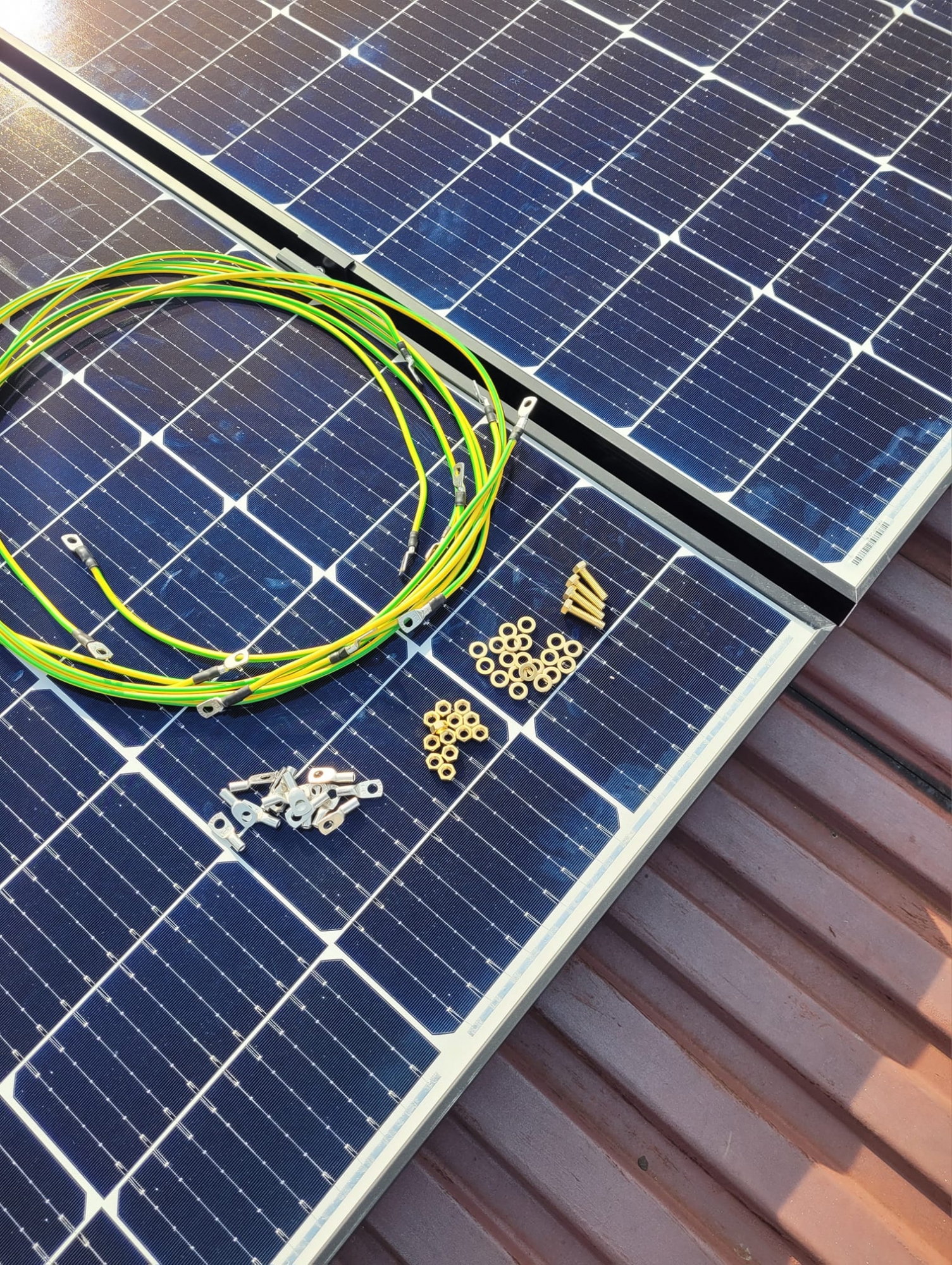 Montaż instalacji fotowoltaicznej na dachu