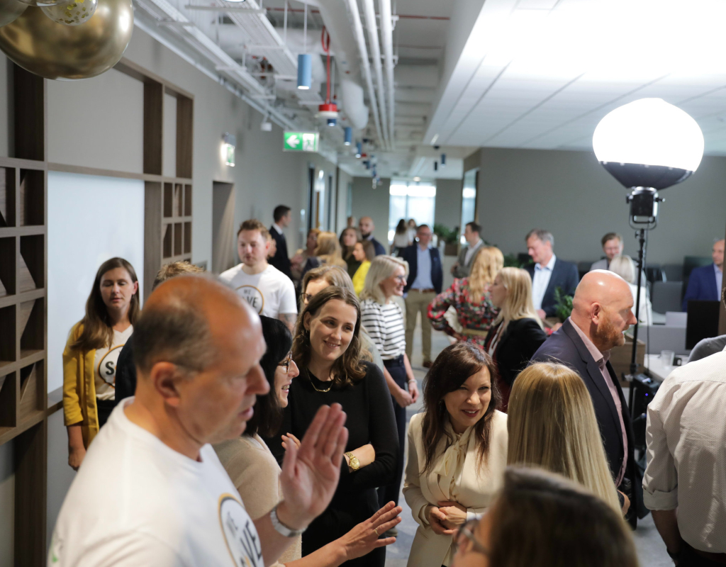 130 pracowników przeniosło się do bardziej zrównoważonego, wygodnego i nowoczesnego biura wraz z podjęciem przez Farnell decyzji o długofalowym związaniu przyszłości firmy z Polską