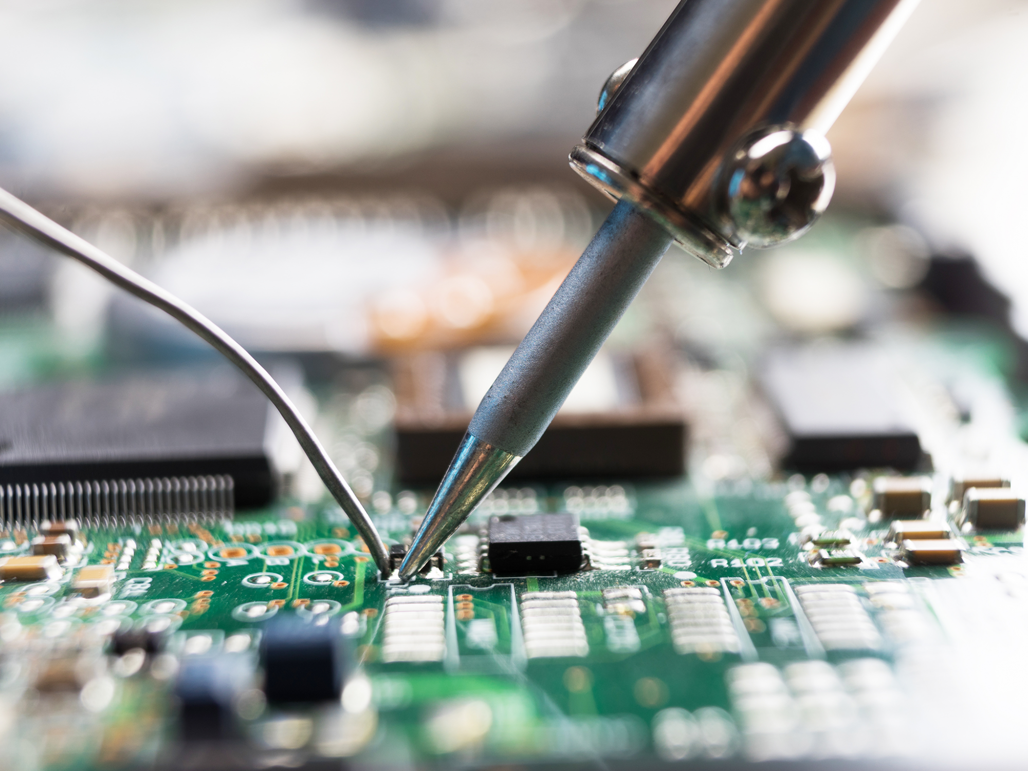 Rodzaje grotów lutowniczych i ich zastosowania. Istotne informacje z zakresu lutowania, nie tylko dla amatorów.