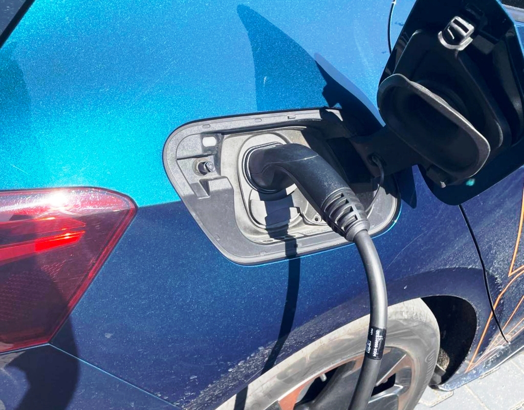 Gniazdo ładowania samochodu elektrycznego