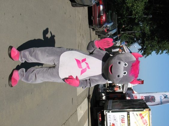 Jednym ze zwiedzających Energetab była maskotka Tauronu