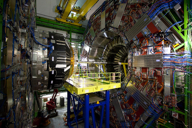Detektor CMS (Compact Muon Solenoid) w CERN