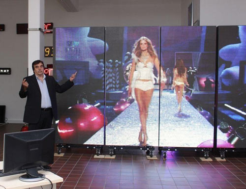 Megatex prezentuje ekran LED z wbudowanym panalem słonecznym o mocy 5kW