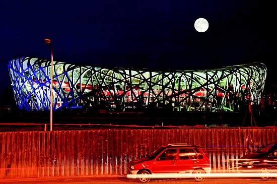 Rys. 1. System monitorujący stan konstrukcji Stadionu Narodowego w Pekinie bazujący na LabVIEW oraz CompactRIO pozwolił zwiększyć bezpieczeństwo i trwałość obiektu [ 1].