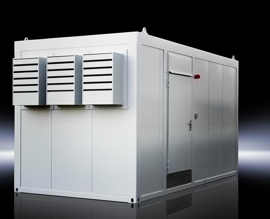 Przy wymiarach zewnętrznych 3m szerokości i 3,25m wysokości Rittal DCC są o około 60cm szersze i o ok. 65cm wyższe od standardu ISO.