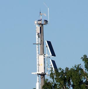 Lampy ostrzegawcze na mazurskich jeziorach