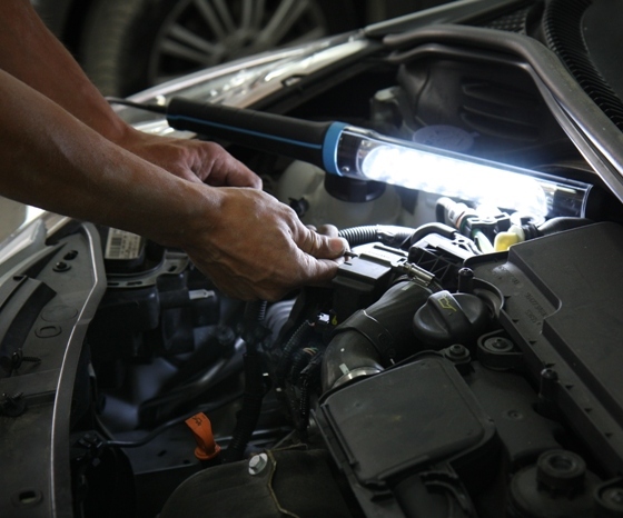 LED inspection lamp with docking station