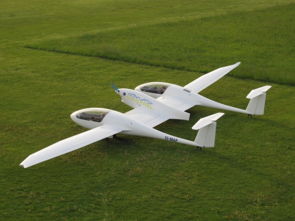 Taurus G4 słoweńskiej firmy Pipistrel jest pierwszym na świecie czteromiejscowym samolotem elektrycznym