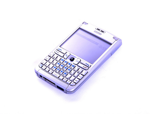 Najczęściej kupuje się przez komórkę w Północnej Ameryce i Azji