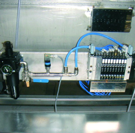 Pneumatyczny napęd transportera