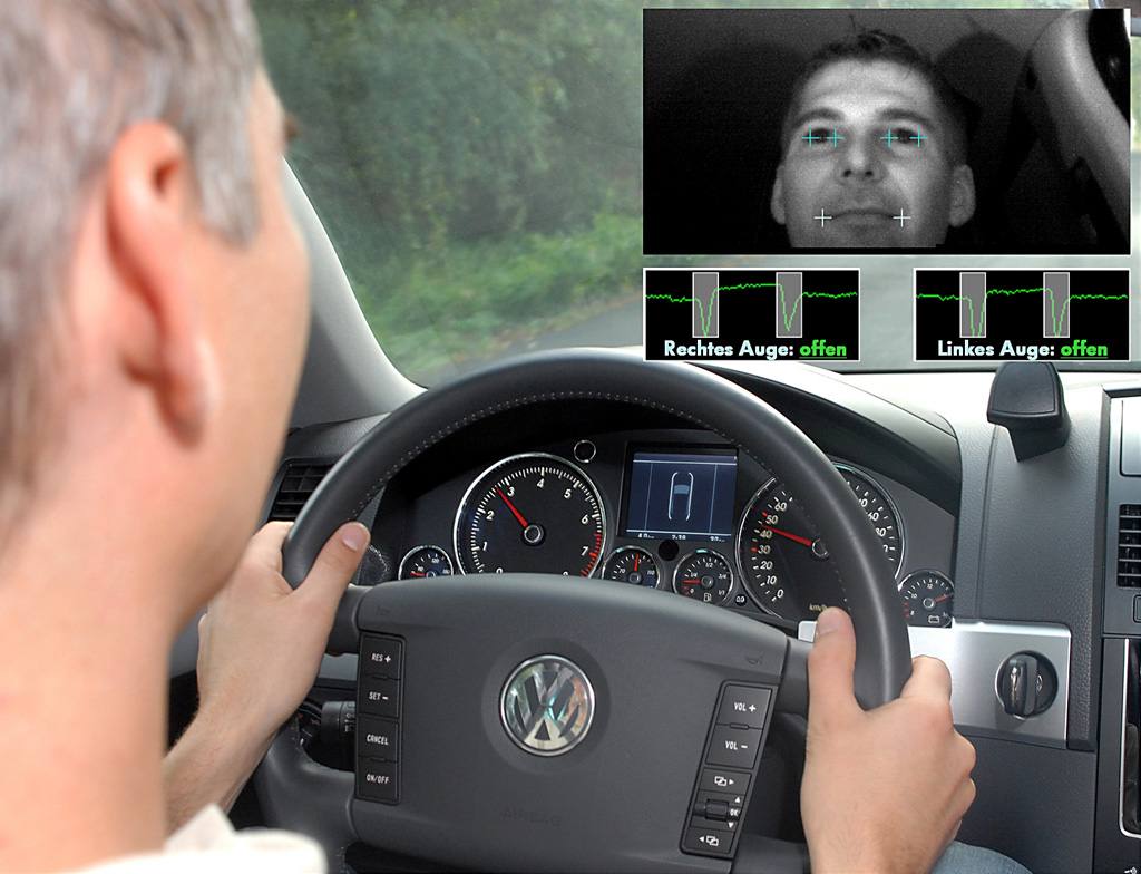 W 2007 roku Volkswagen opracował system zapobiegania mikrosnu za kierownicą