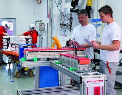 Audi rozwija technologię produkcji akumulatorów wysokiego napięcia