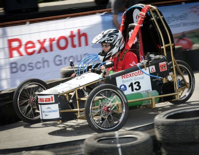 Rekordy pobite podczas V Międzynarodowych Zawodów Pojazdów Pneumatycznych Pneumobil 2012