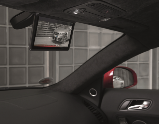 Cyfrowe lusterko wsteczne wchodzi do produkcji seryjnej