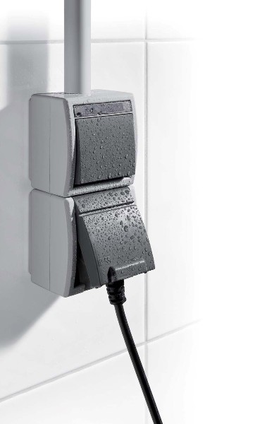 Łączniki i gniazda hermetyczne AQUANT IP 55