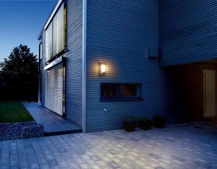 Nowa linia zewnętrznych lamp Steinel z czujnikami ruchu