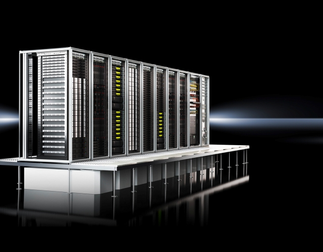 RiMatrix S idealnie nadaje się zarówno do tworzenia nowego centrum danych w stałych budynkach posiadających dodatkową obudowę korytarza, jak i do umieszczenia go na obszarze zewnętrznym.