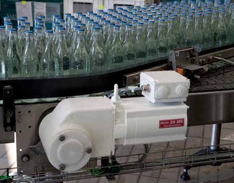 VLT OneGearDrive optymalizuje pracę taśm przenośnikowych