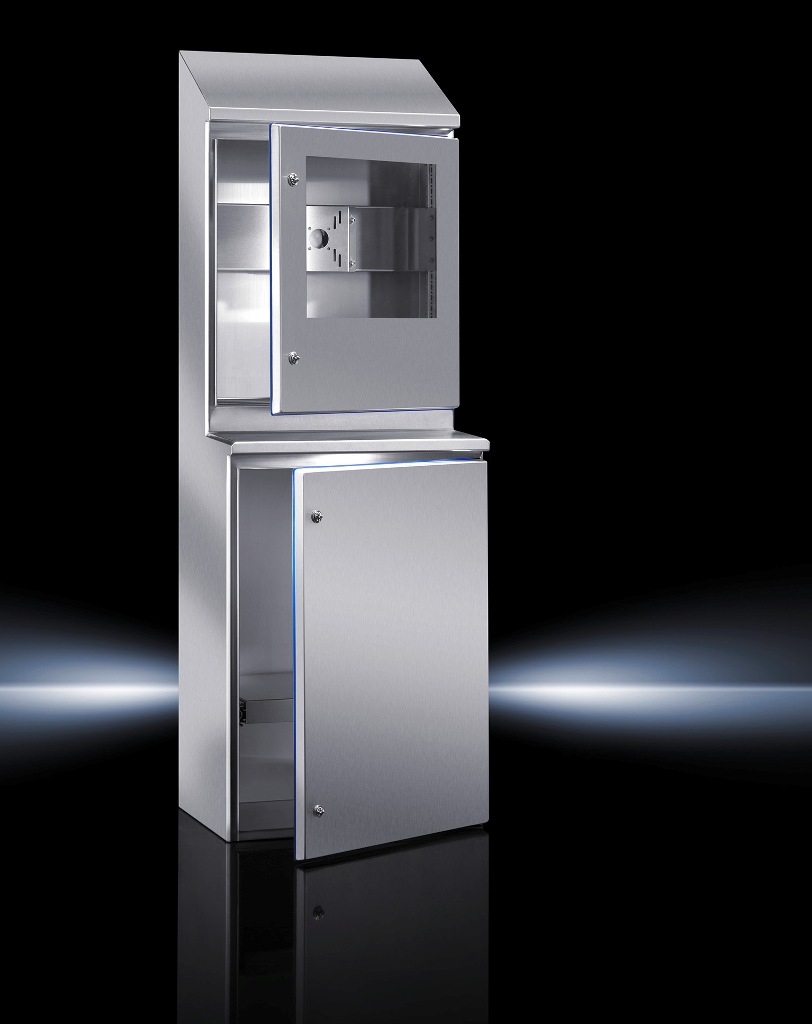 Na targach IFFA 2013 Rittal po raz pierwszy zaprezentował zgodne z wymaganiami higieny szafy danych produkcyjnych, powstałe na bazie serii obudów HD