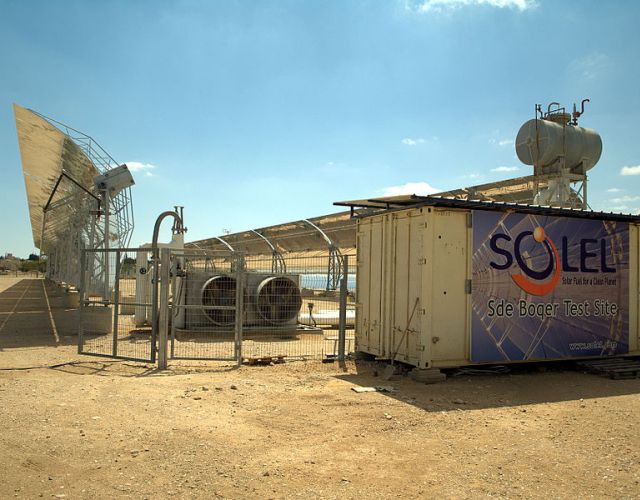 Centrum badań energii słonecznej Solel na pustyni Negew w Izraelu.