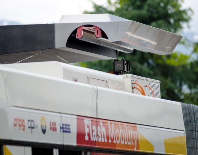 Mechanizm ładowania autobusu TOSA