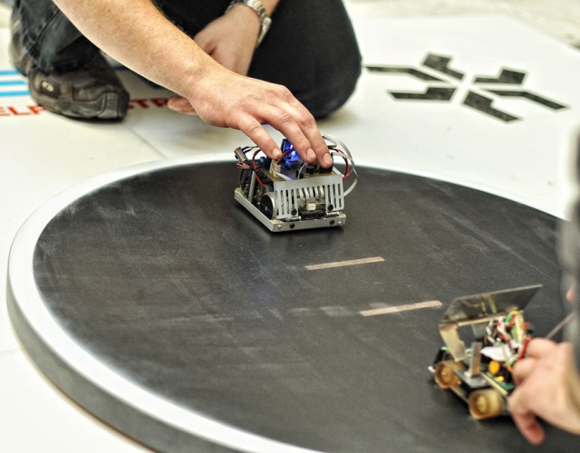 Turniej robotów na Politechnice Warszawskiej