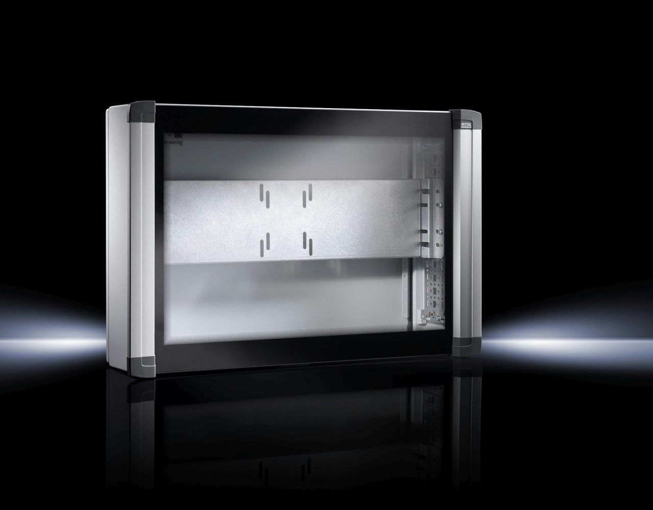 Nowa obudowa obsługi Rittal to profesjonalna ochrona zwykłych monitorów w surowych warunkach przemysłowych.