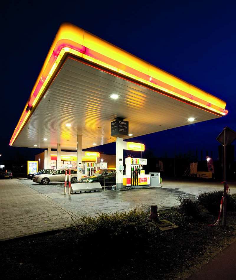 Oświetlenie LED na stacji paliwowej Shell