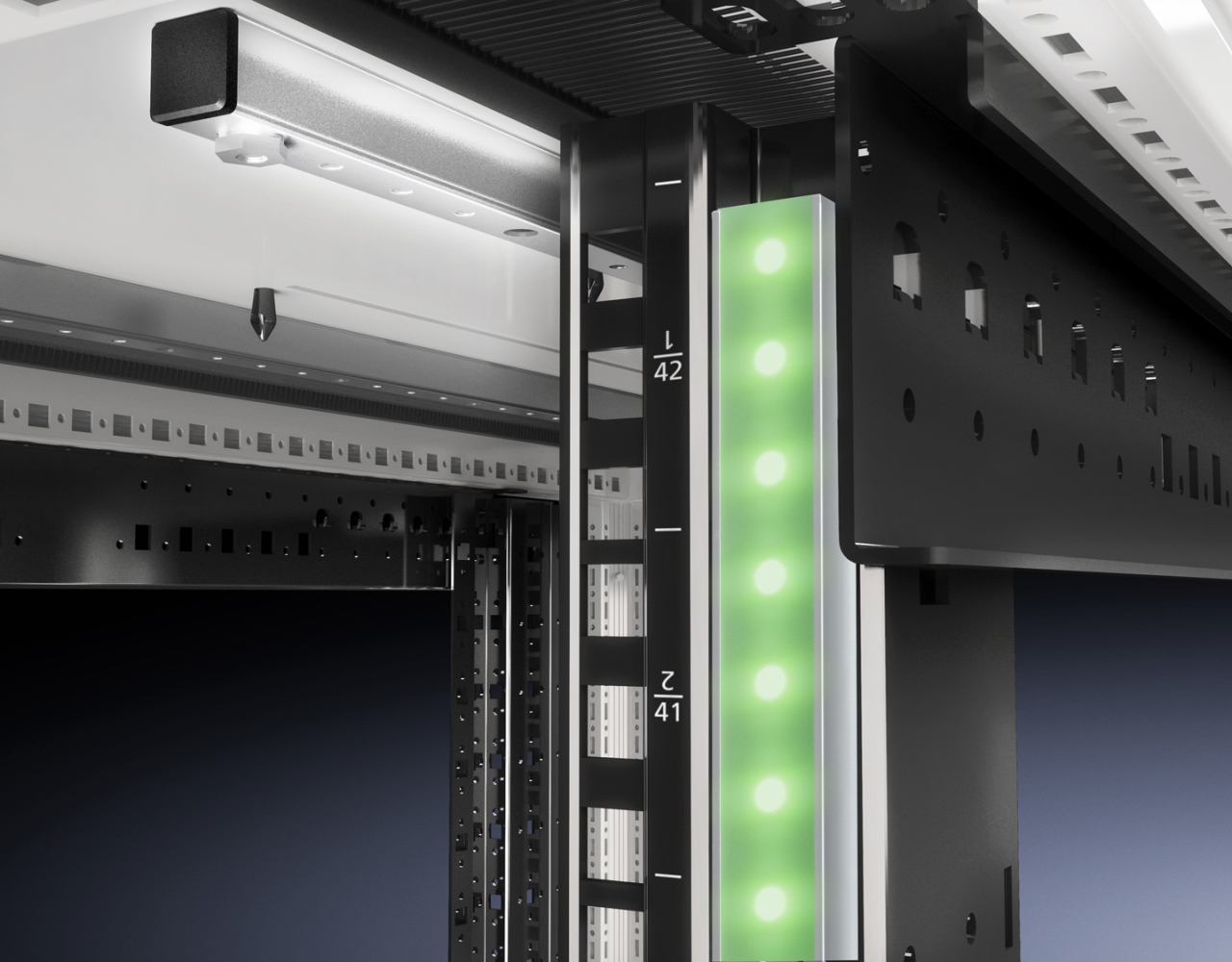 Listwa RFID rejestruje zainstalowane w szafie serwery i przełączniki sieciowe. Dodatkowo na każdą jednostkę wysokości przypadają trzy elementy antenowe oraz diody LED do sygnalizacji