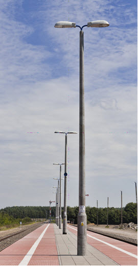 Rozstrzygnięto przetarg na żerdzie oświetleniowe dla PKP