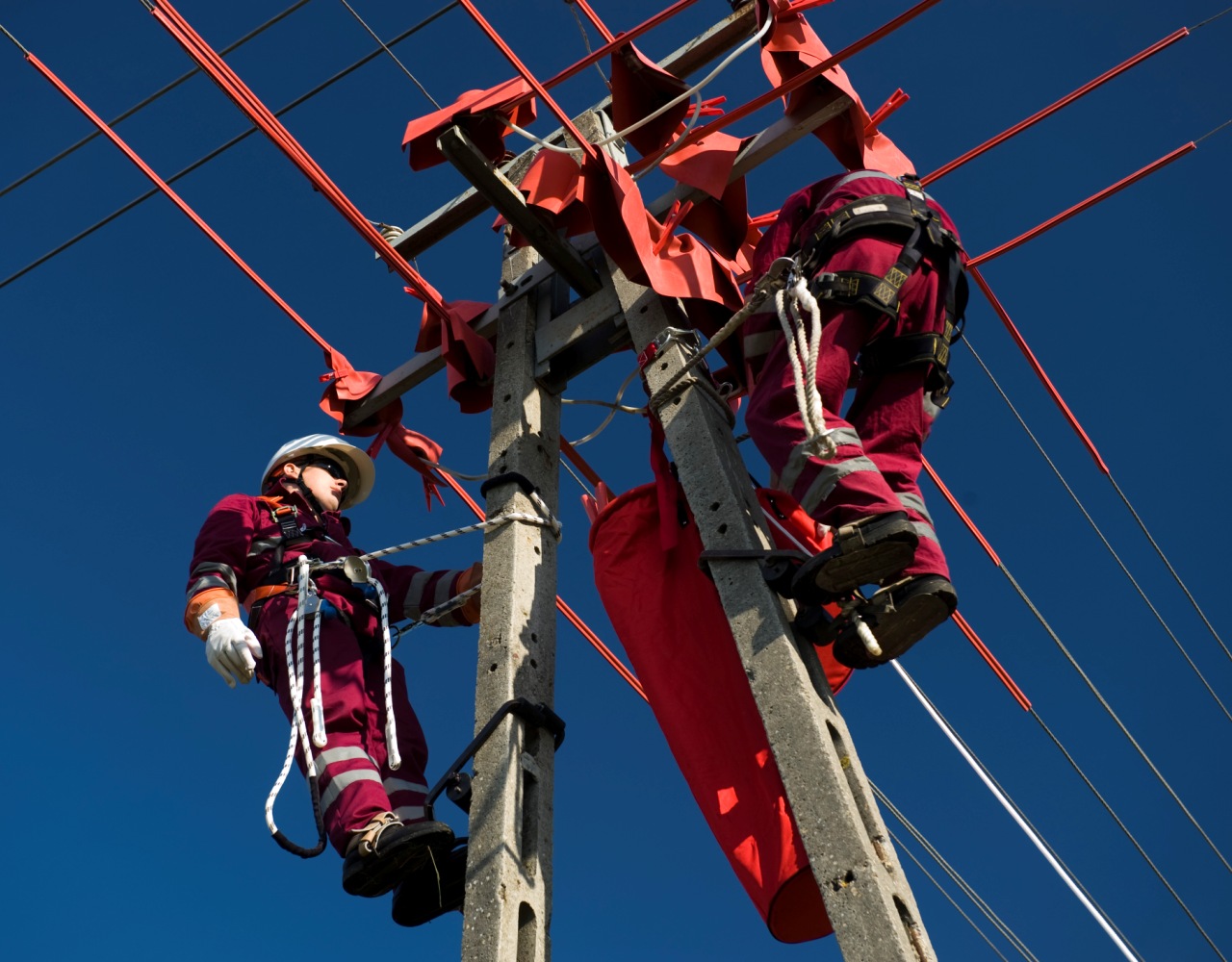 Prace pod napięciem