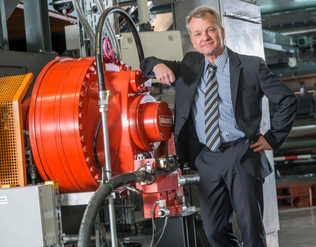 Napędy hydrauliczne Hägglunds w mikserach i walcarkach w firmie Polymer Technik Elbe GmbH (Niemcy)