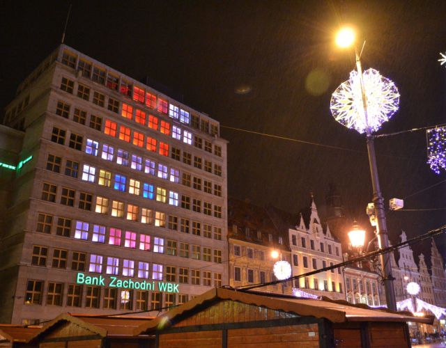 P.I.W.O. Light Show na budynku BZWBK we Wrocławiu