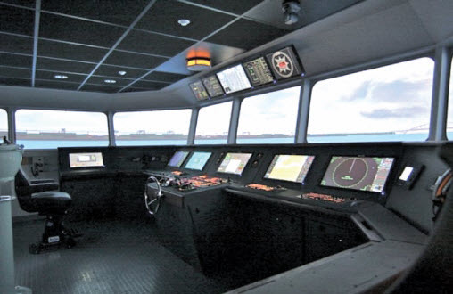 Pełnowymiarowy symulator nawigacyjny firmy Transas Navi-Trainer Professional 5000 [5]