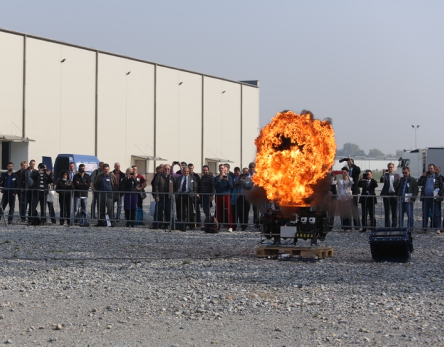 Pokaz wybuchów i zabezpieczeń przeciwwybuchowych na targach w Krakowie