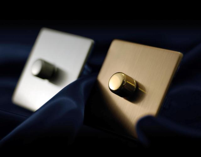 Osprzęt elektroinstalacyjny Govena z linii METAL