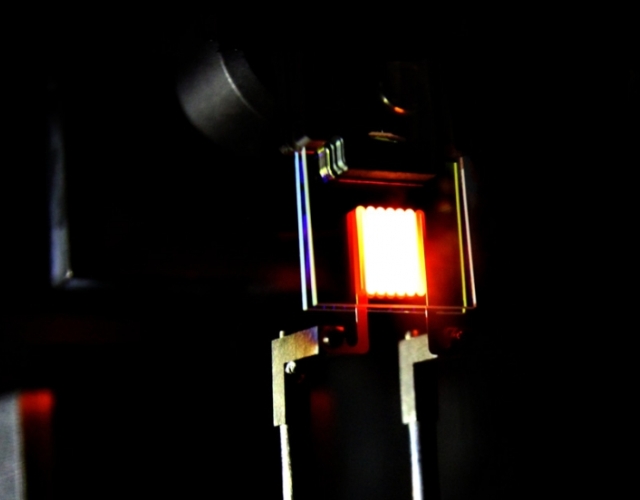 Prototyp innowacyjnej żarówki z MIT